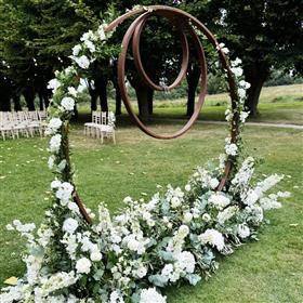 fwthumbOutdoor ceremony Coworth Park Lilys Flowers Lightwater.jpg